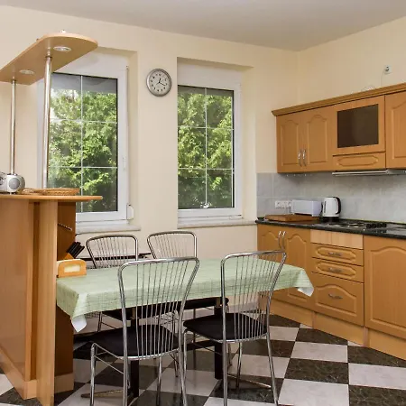 Holiday home Leon By Interhome